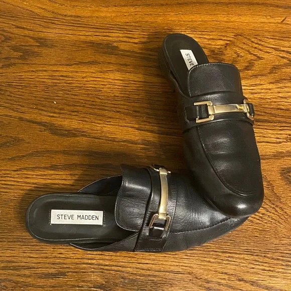 Steve Madden Black Slip-On Shoes with Gold Detail - Picture 2 of 8